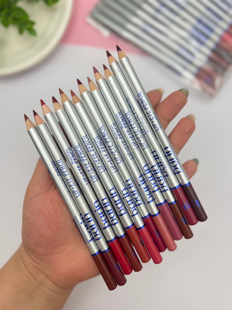 خط لب بارین