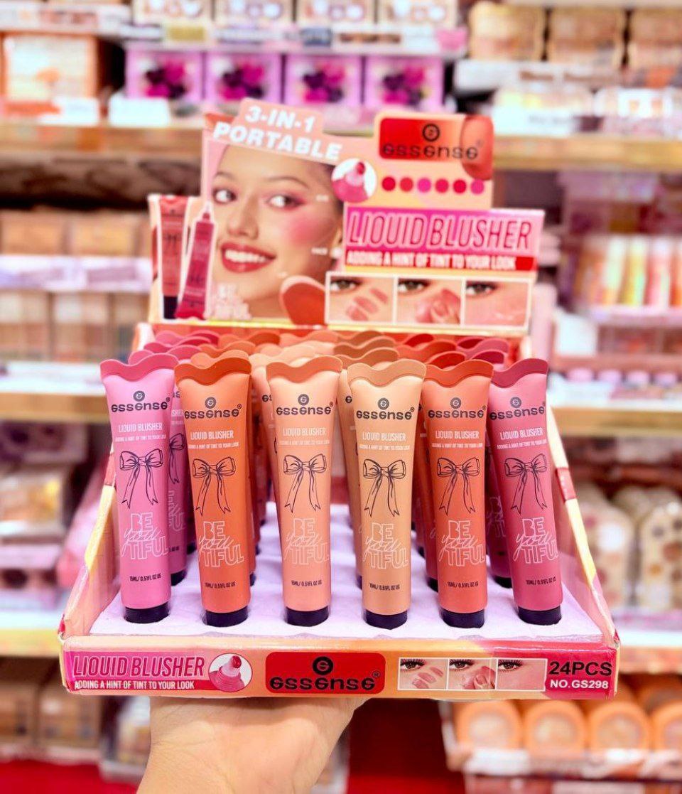 رژ لب و رژگونه مایع اسنس